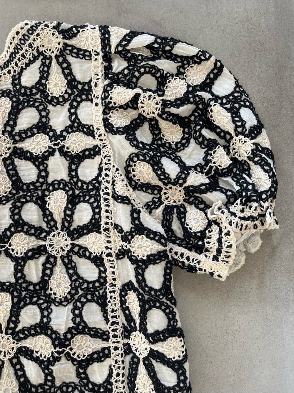 Anthropologie Solitaire Crochet Knit Puff Sleeve Boho Blouse Size M - Picture 7 of 7